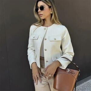 ZARA NEW Short blazer with gold buttons